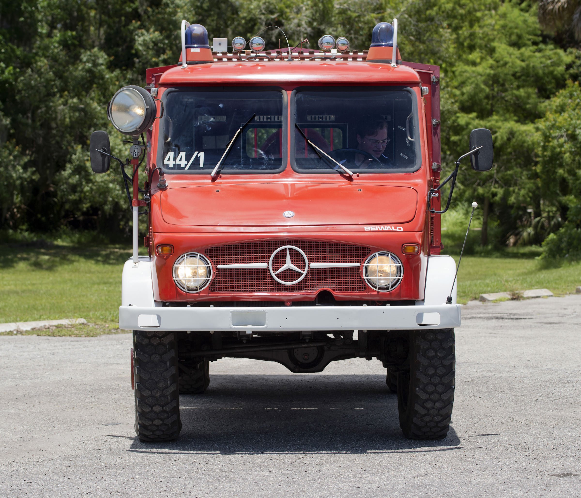 Mercedes-Benz Unimog Front