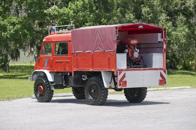 Mercedes-Benz Unimog Rear Side