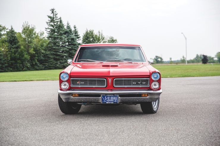 Pontiac GTO Chief Camino Front