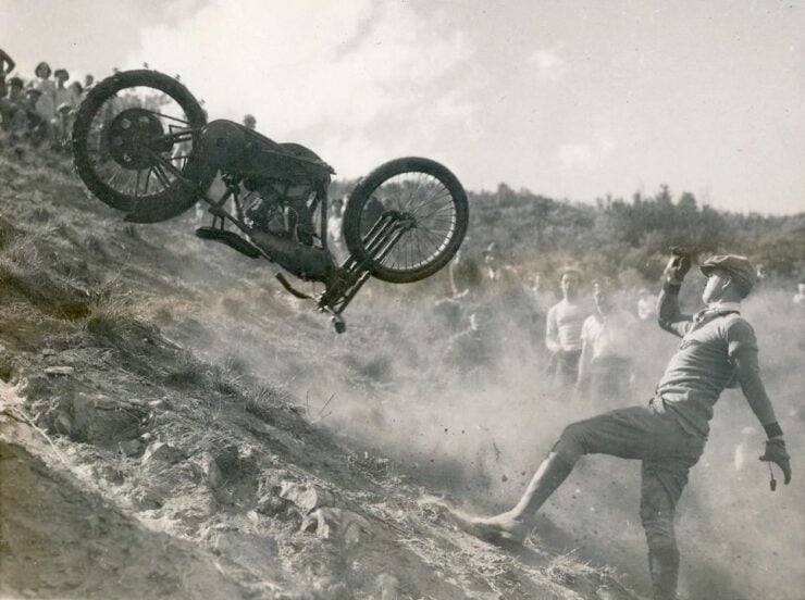 Motorcycle Hill Climbing