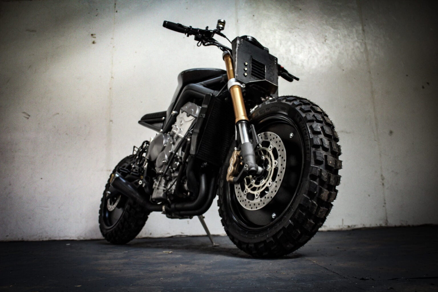 Droog Moto Custom Triumph Daytona 675 - British Post-Apocalypto
