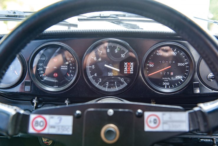 Porsche 911 Carrera RSR 3.0 Dashboard