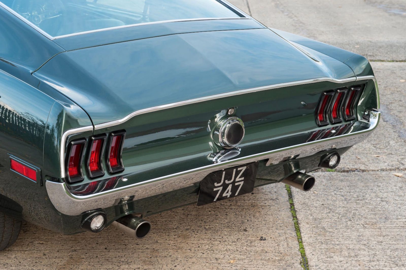 Bullitt Specification - Highland Green Ford Mustang Fastback