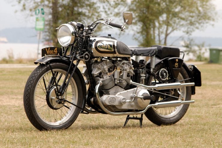 AJS V4