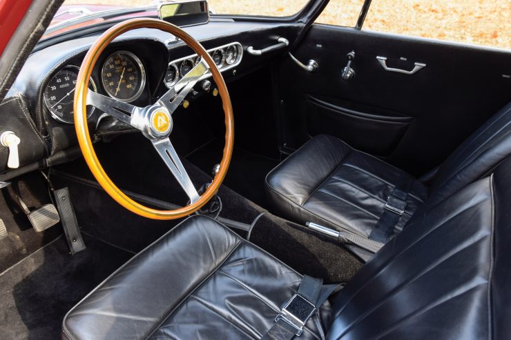 Apollo 3500 GT Interior 2