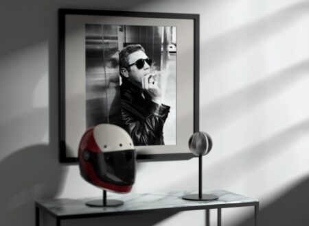 Halley Helmet Stand