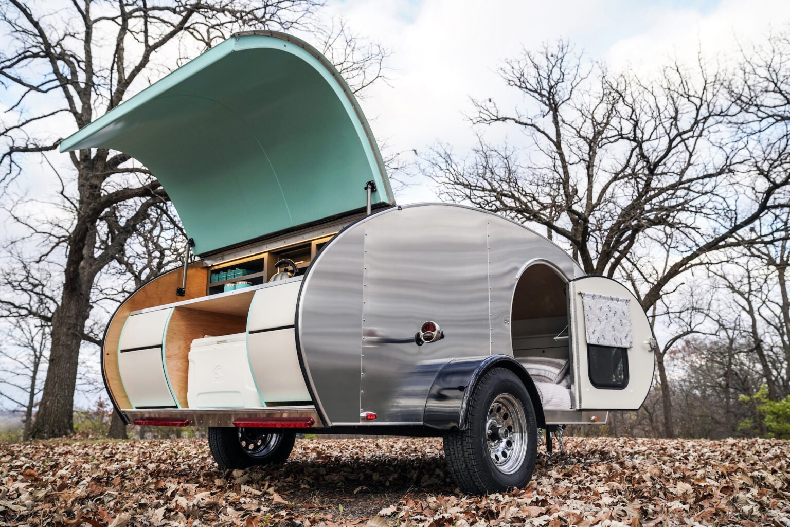 The MONNOM Ghost Teardrop Camper