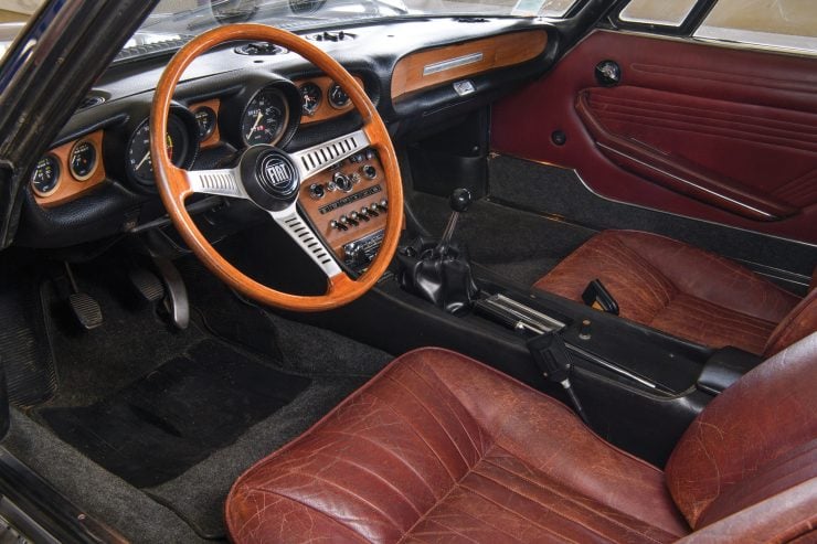 Fiat Dino Interior