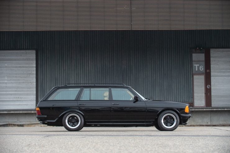 Mercedes-Benz 500 TE AMG Side