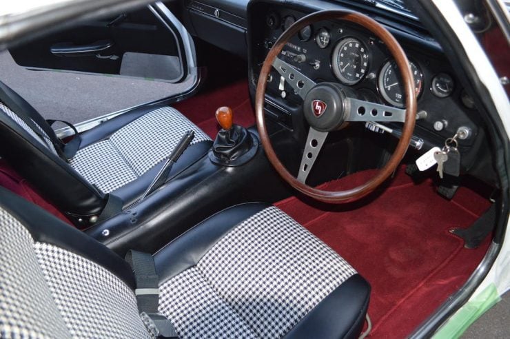 Mazda Cosmo Series I Wankel sports car interior