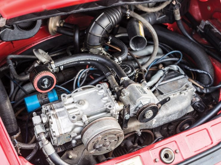 Porsche 912E sports car engine