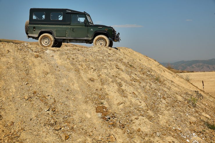 Anvil Land Rover Defender Offroad 1