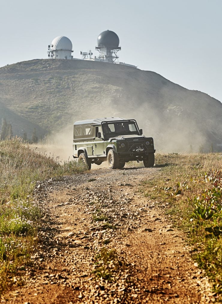 Anvil Land Rover Defender Offroad 5