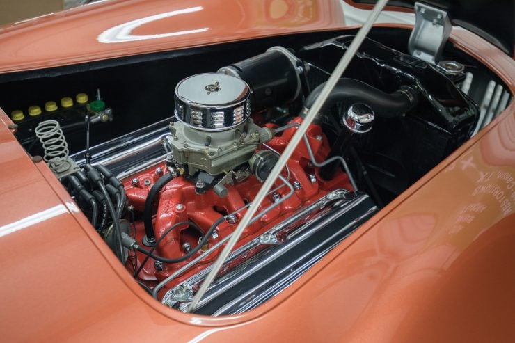 Glasspar G2 Car V8 Engine