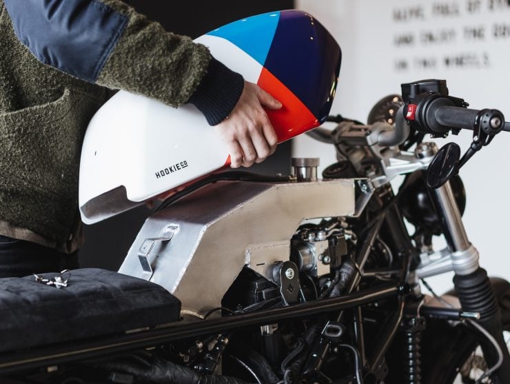 Hookie Moto-Kit BMW R NineT Custom Motorcycle Fuel Tank Removal