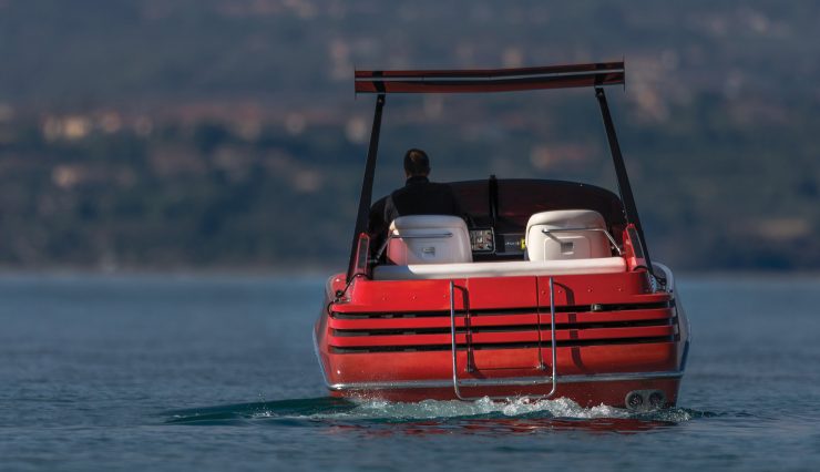 Riva Ferrari 32 4