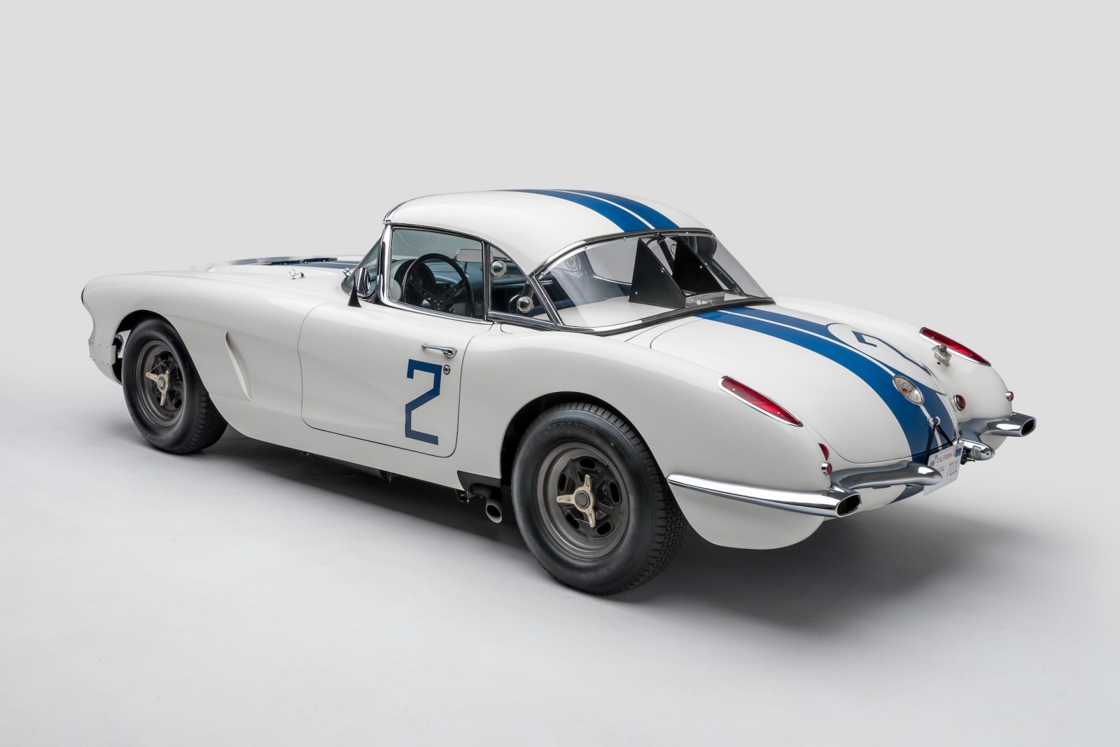 The First Corvettes To Race At Le Mans The Cunningham Chevrolet Corvette