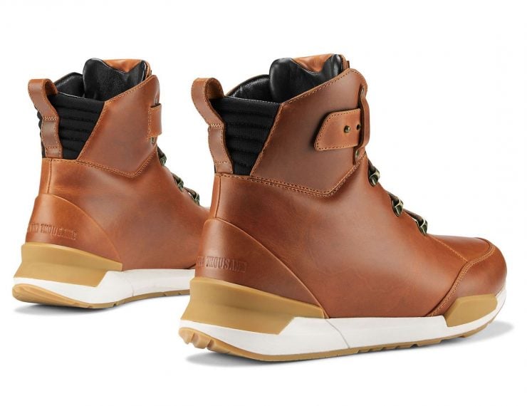 Icon 1000 Varial Boots Back