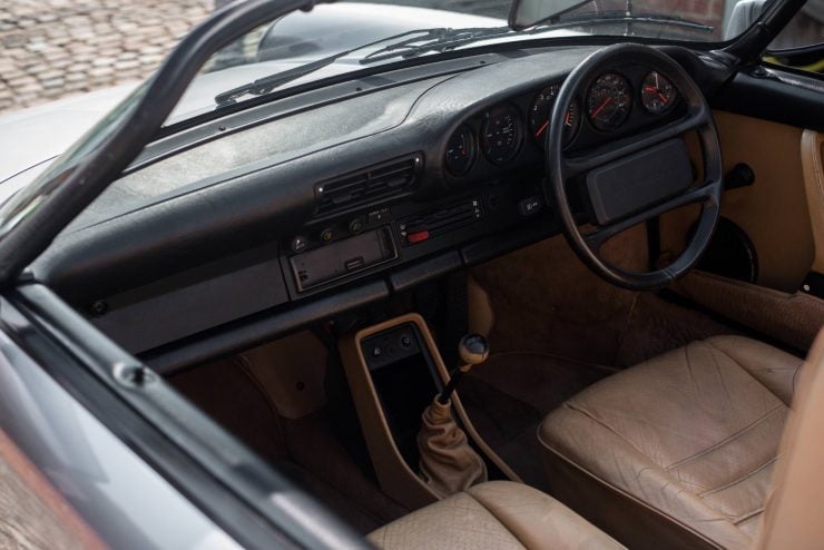 1989 Porsche 911 Speedster Interior 2