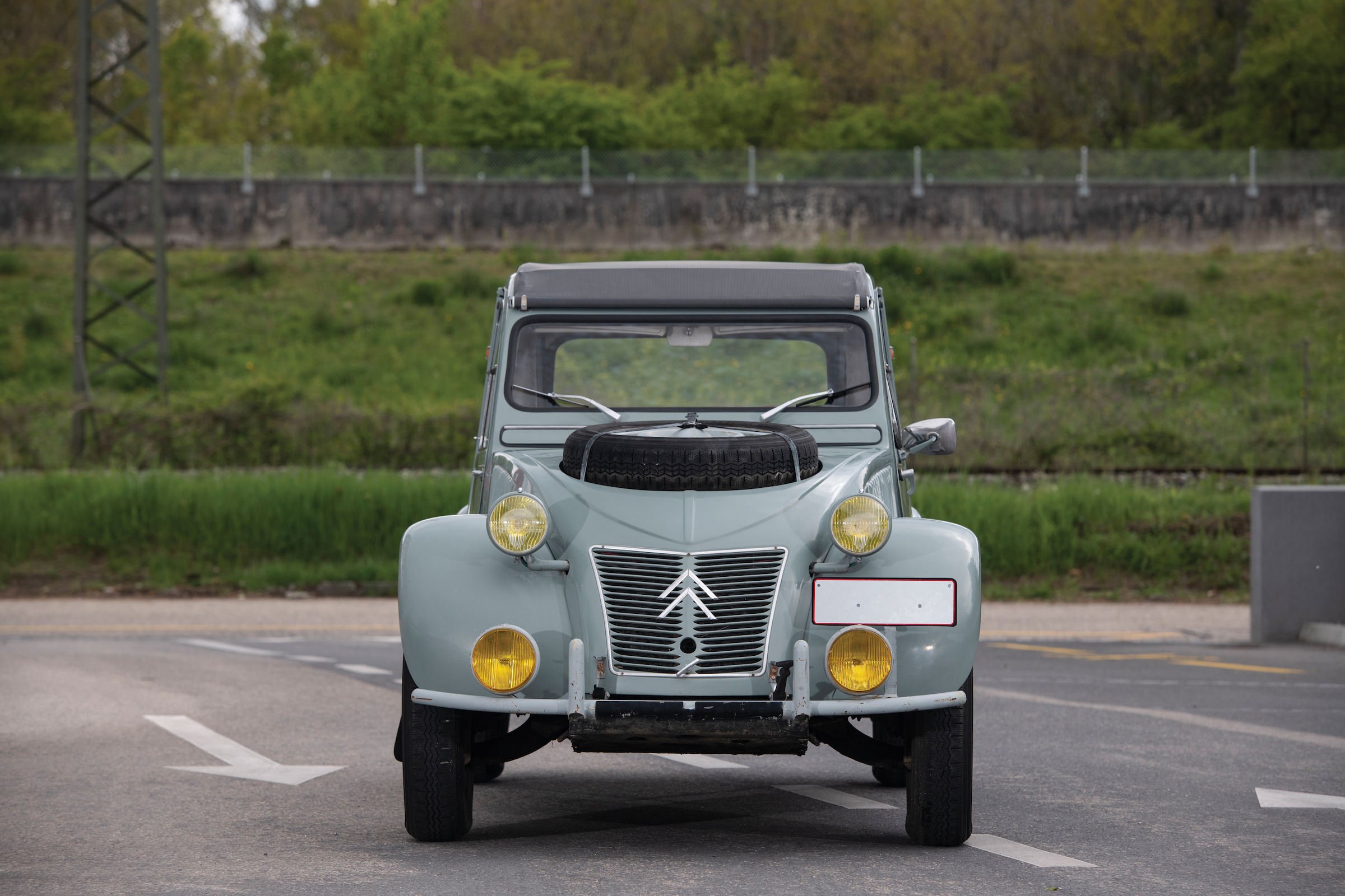 The Citroën 2CV 4x4 Sahara - The Unstoppable French Answer To The Land Rover