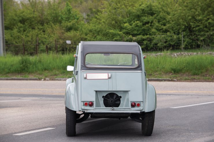 Citroën 2CV 4 × 4 Sahara traseiro