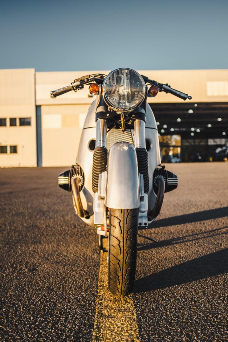 Custom BMW R100 RS Aero Motor Retro Head On