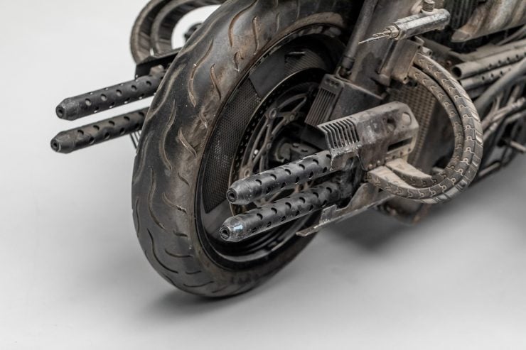 Moto-Terminator - The Ducati Hypermotard Based Terminator Salvation Stunt Bike Guns 2