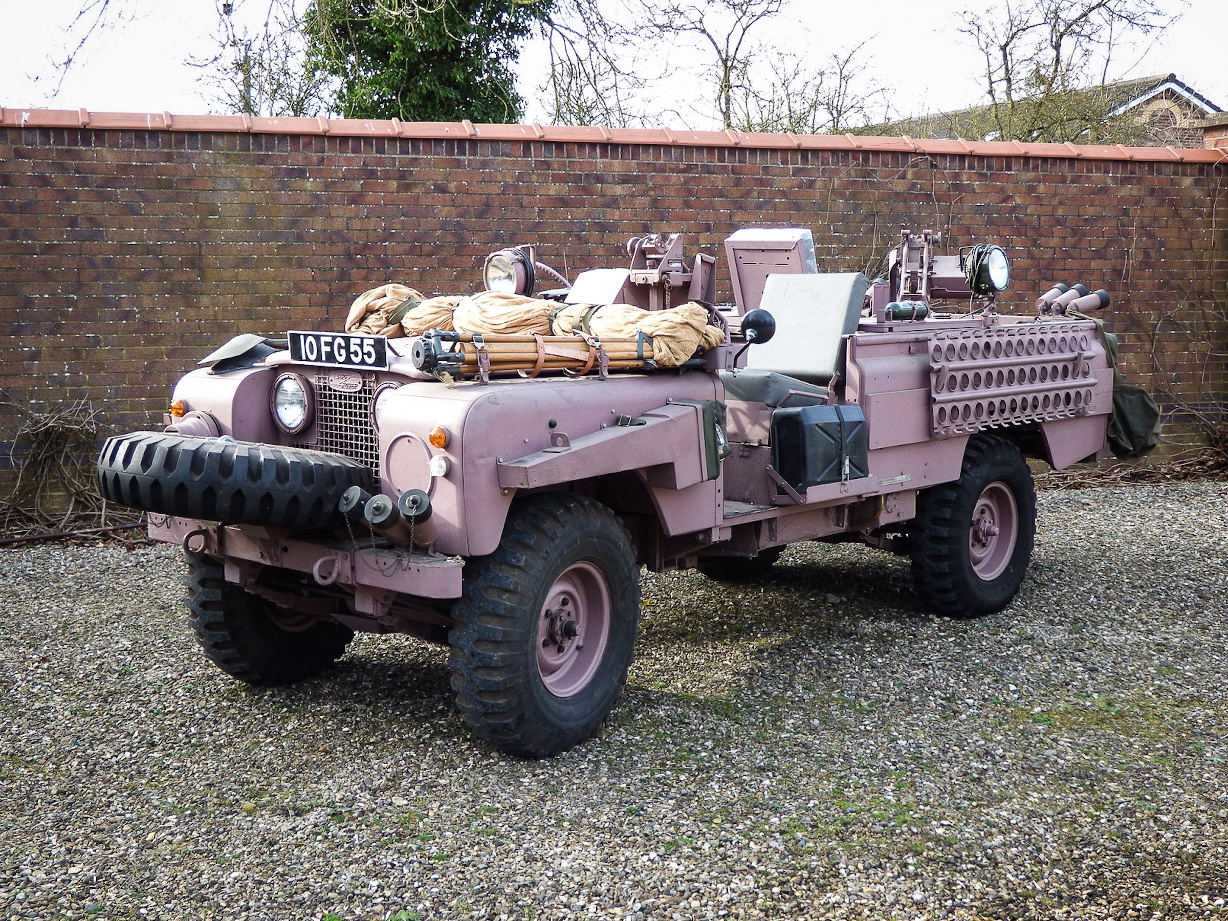 Series 2A SAS Land Rover Pink Panther