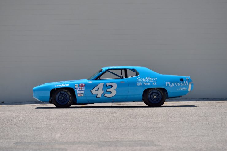 Plymouth Road Runner NASCAR Side 2