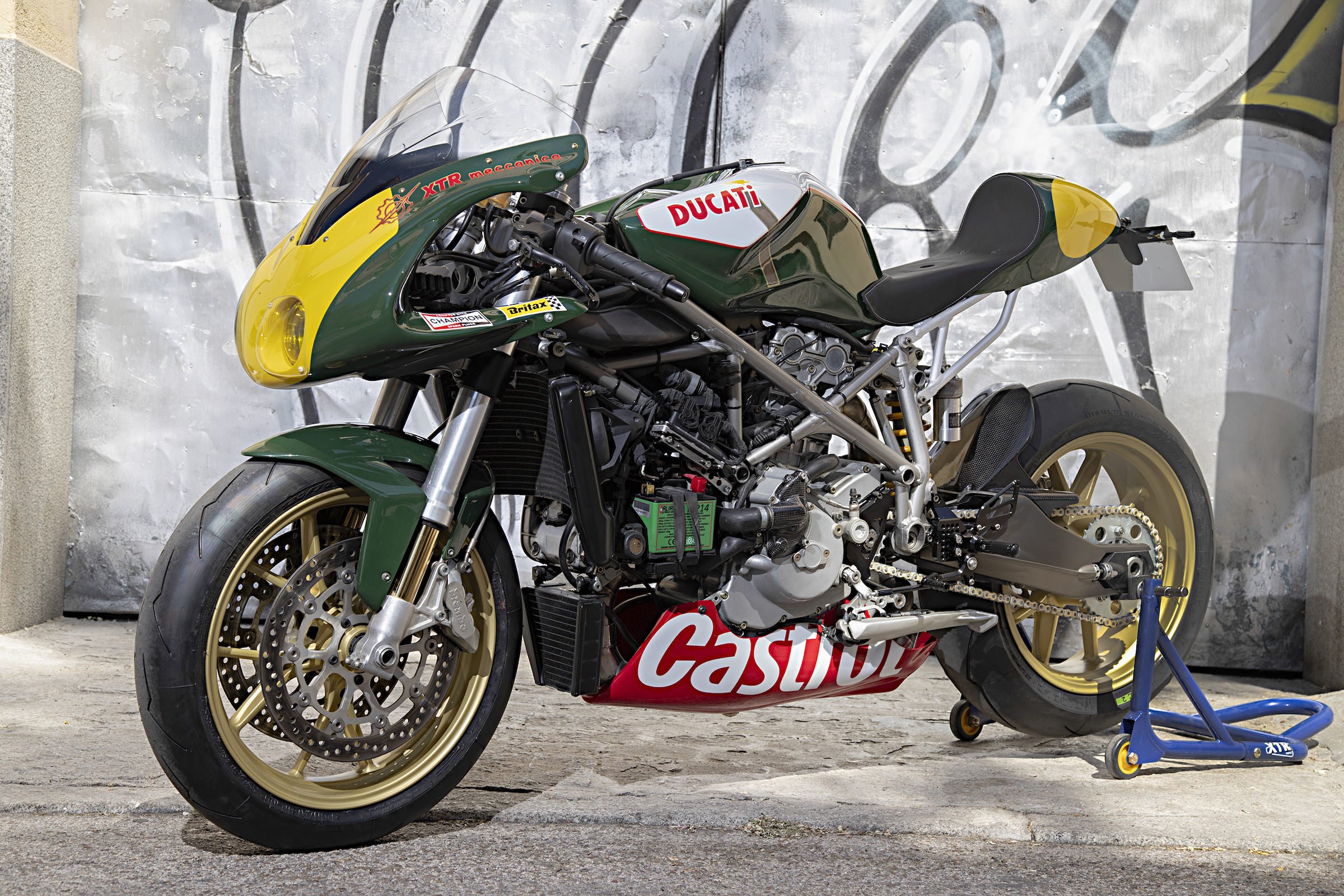 Custom Ducati 999 Front Side 2