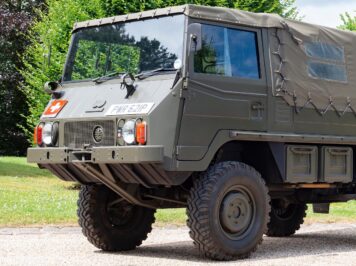 Steyr-Daimler-Puch Pinzgauer 4x4 Front