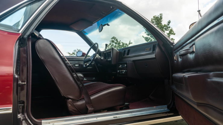 GMC Caballero Interior 2