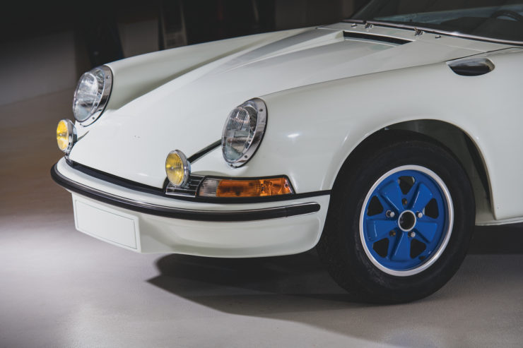 Porsche 911 Carrera RS 2.7 Headlights