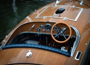 Bugbite Mahogany Speedboat