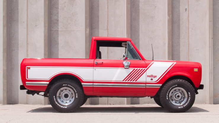 International Harvester Scout II Side