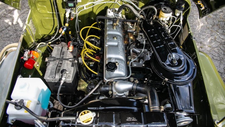 Toyota FJ-45 Land Cruiser Pickup Engine 2