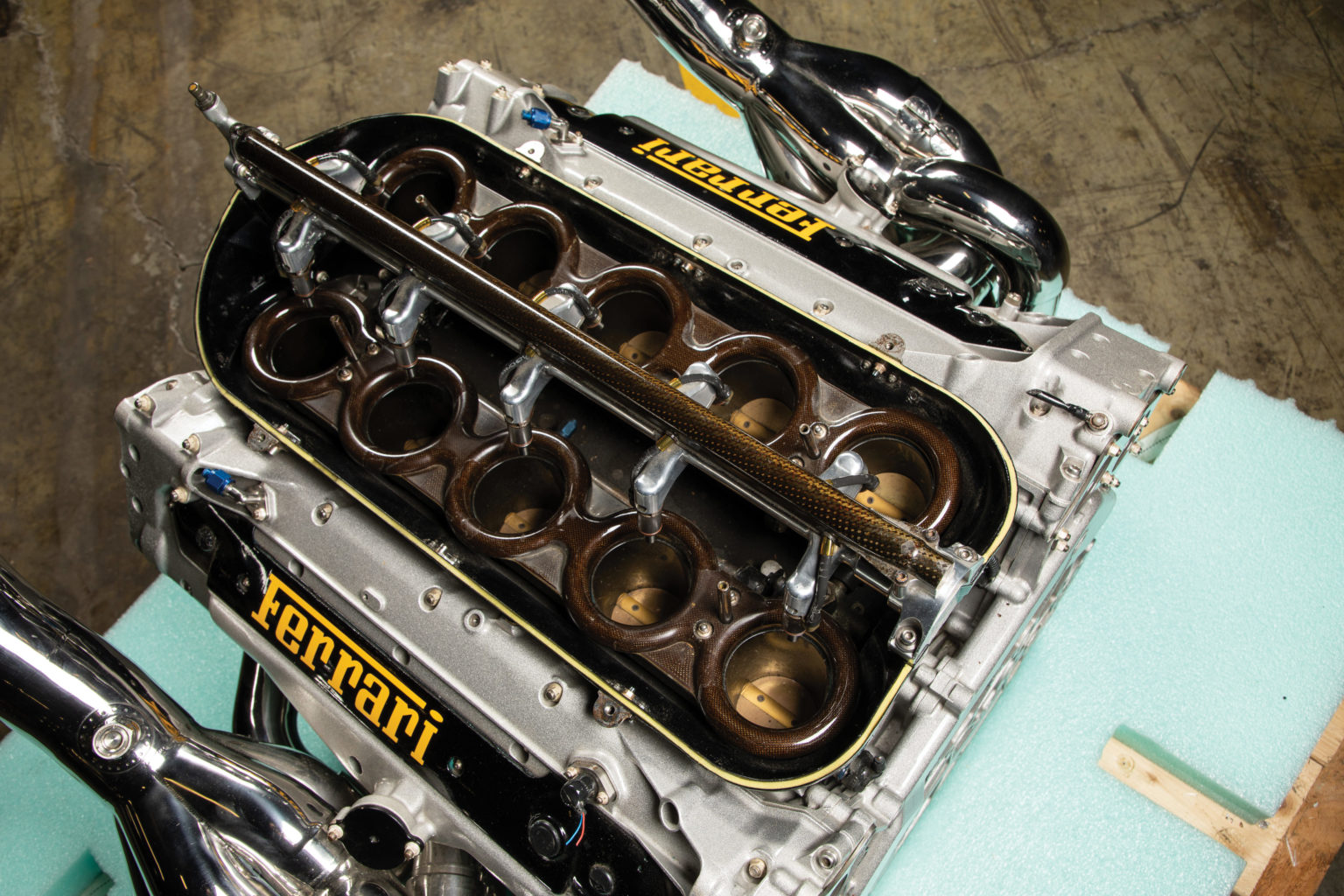 For Sale A Ferrari Tipo 051 V10 Formula 1 Engine 900 BHP