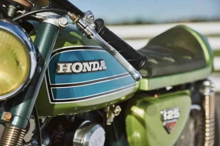 D*Face Custom Honda CB125 Close Up