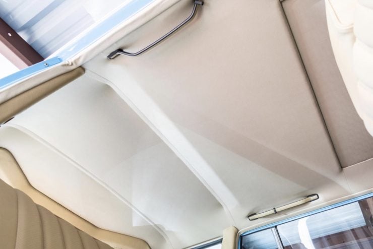 Mercedes-Benz 300TD Station Wagon Ceiling