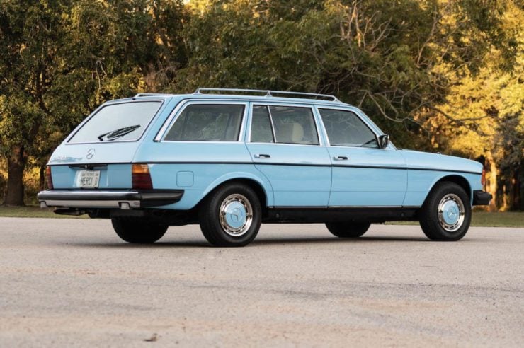 Mercedes-Benz 300TD Station Wagon Rear