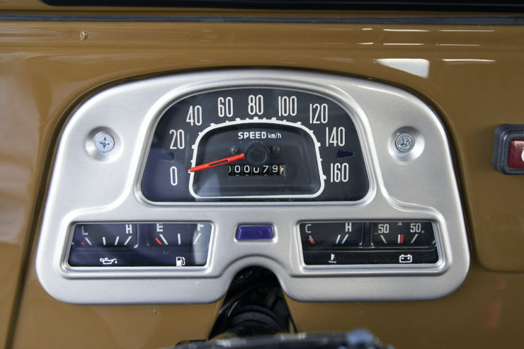 Toyota FJ40 Land Cruiser Soft-Top Gauges