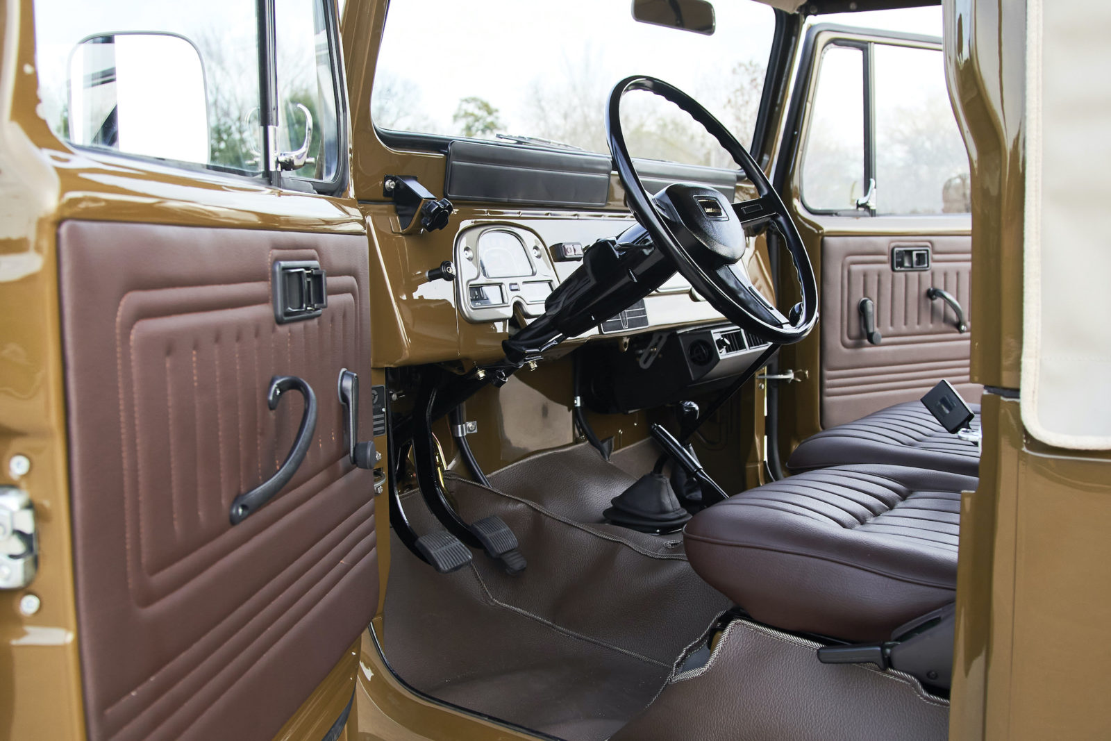 1980 Toyota FJ40 Land Cruiser Soft-Top - The Mighty Japanese Jeep Rival