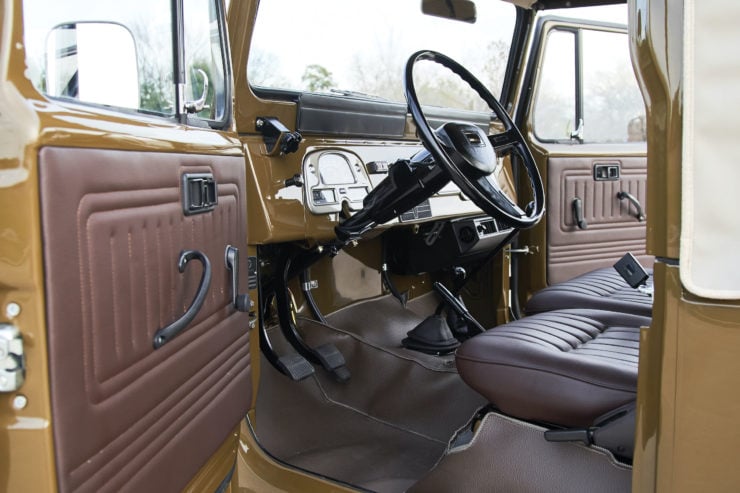 Toyota FJ40 Land Cruiser Soft-Top Interior