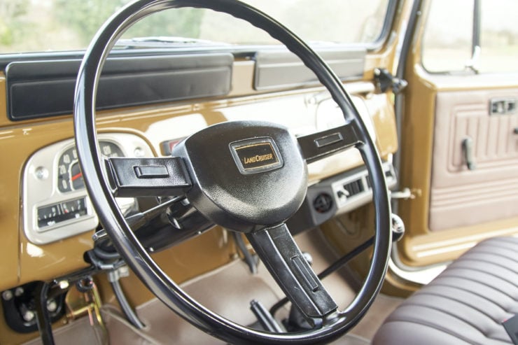 Toyota FJ40 Land Cruiser Soft-Top Steering Wheel