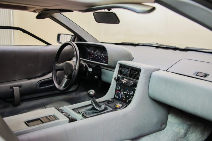 DeLorean DMC-12 Turbo Interior 2