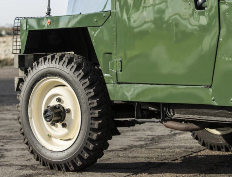 LAND ROVER LIGHTWEIGHT WHEELS