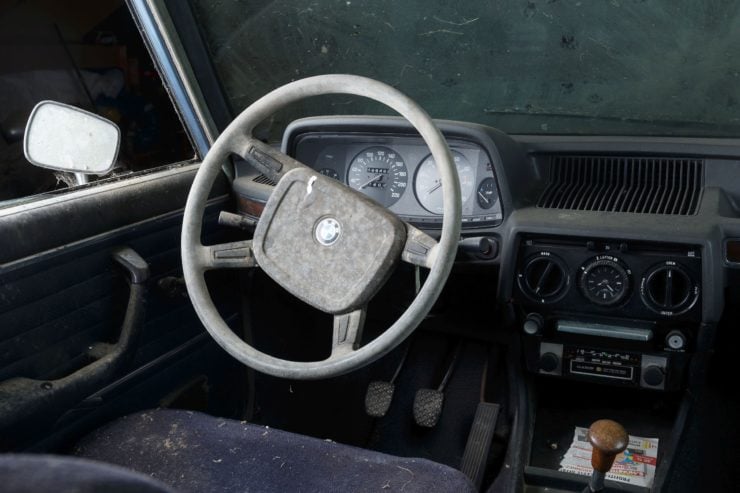 BMW 525 E12 Steering Wheel