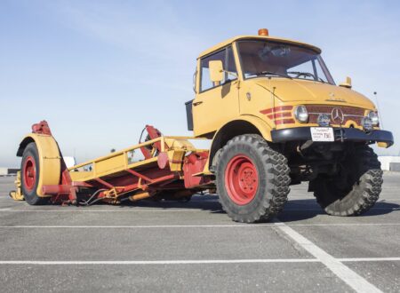 Mercedes-Benz Unimog Car Hauler
