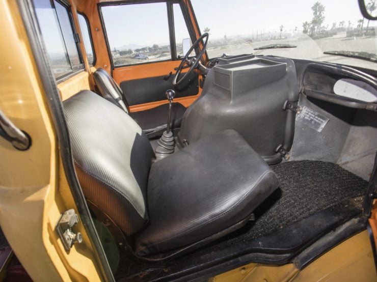 Mercedes-Benz Unimog Car Hauler Interior 2