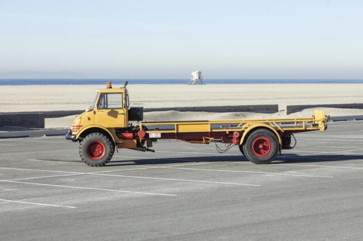 Mercedes-Benz Unimog Car Hauler Side 3